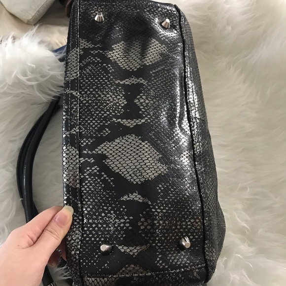 Cynthia Rowley Snake Print leather Bag - Picture 3 of 8